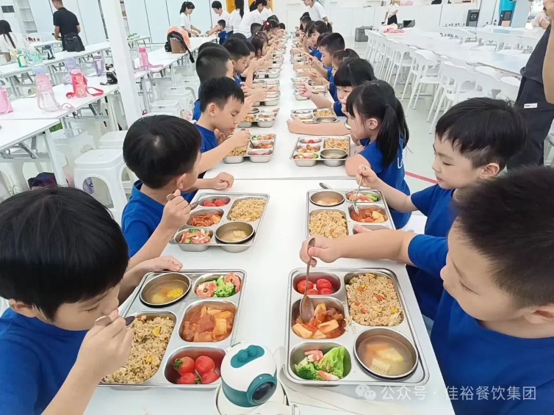 佳裕餐飲團(tuán)餐配送，你貼心的膳食管家